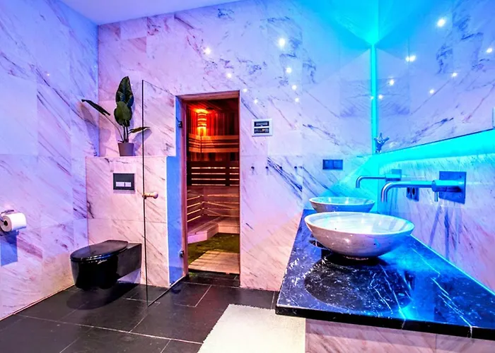 Luxury Penthouse דירה